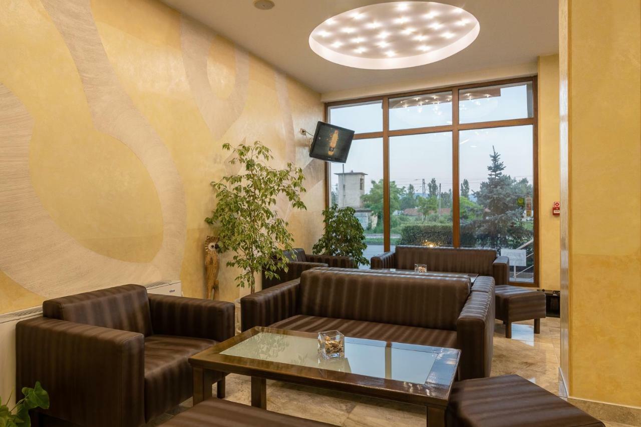 Adamo Hotel فارنا المظهر الخارجي الصورة